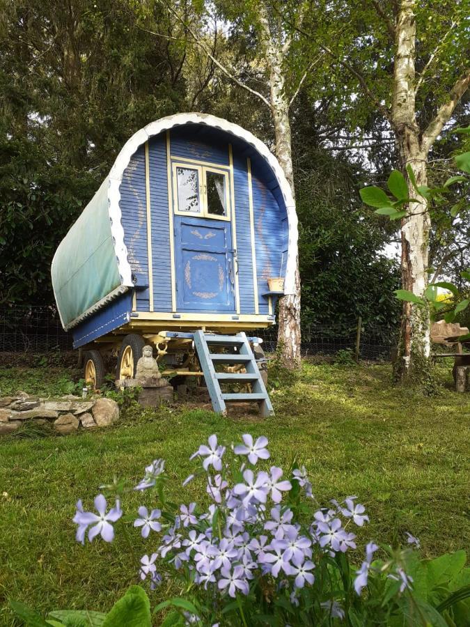 Отель Retraite Rustique En Bordure De Foret A La Campagne Belle-Isle-en-Terre Экстерьер фото